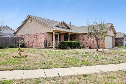 720 Humming Fish Dr, Norman, OK 73069