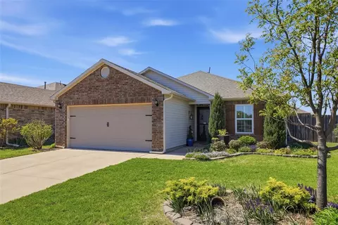 1895 Sussex St, Newcastle, OK 73065