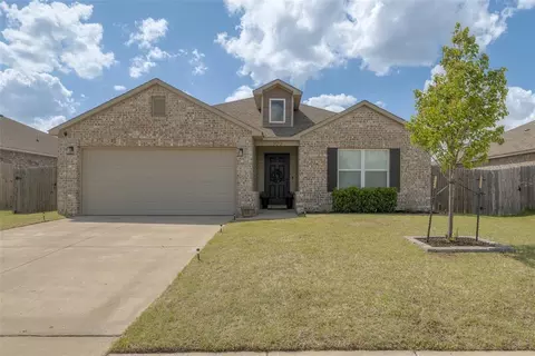 303 Waterside Dr, Newcastle, OK 73065