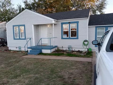 720 W D Ave, Elk City, OK 73644