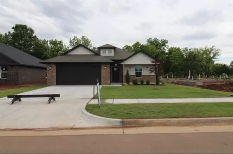 1114 Wisteria Way, Noble, OK 73068