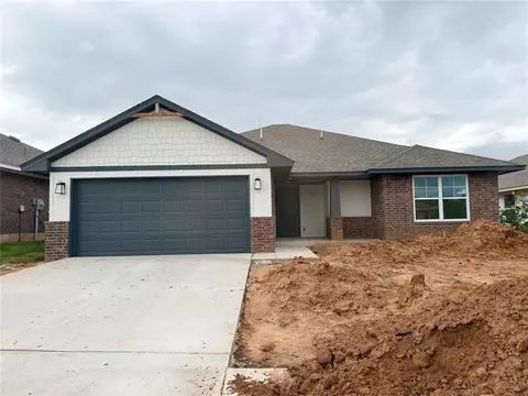 1112 Redwood Creek Dr, Yukon, OK 73099