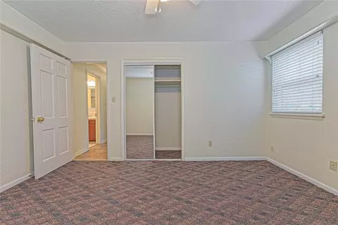 Bedroom - 815 Willow Ln, Norman, OK 73072 photo 5 of 7