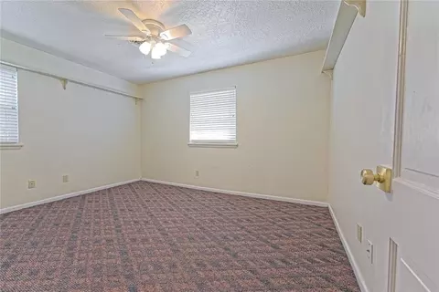 Bedroom - 815 Willow Ln, Norman, OK 73072 photo 4 of 7