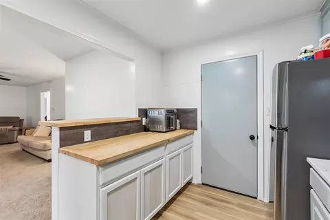 Kitchen - 1110 E 6th St, Cushing, OK 74023 photo 6 of 7