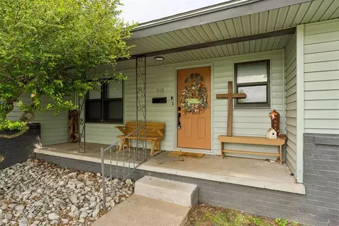 Exterior - 1110 E 6th St, Cushing, OK 74023 photo 2 of 9