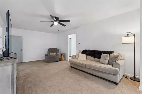 Living - 1110 E 6th St, Cushing, OK 74023 photo 2 of 3