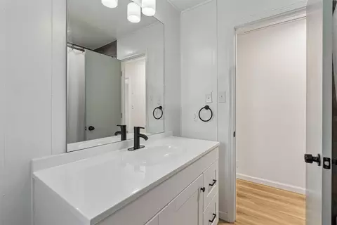 Bath - 1110 E 6th St, Cushing, OK 74023 photo 6 of 7