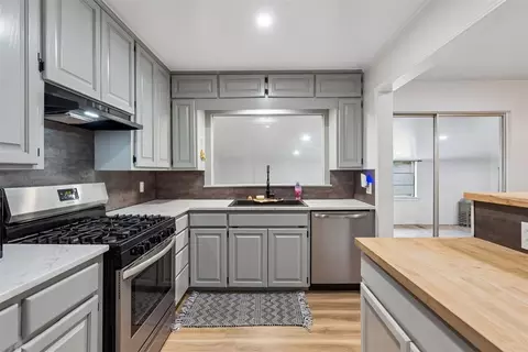 Kitchen - 1110 E 6th St, Cushing, OK 74023 photo 4 of 7