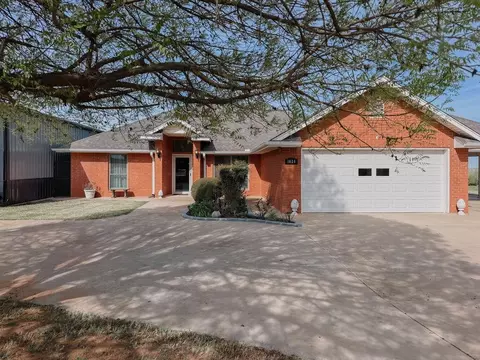 1024 N Marion Ave, Hinton, OK 73047