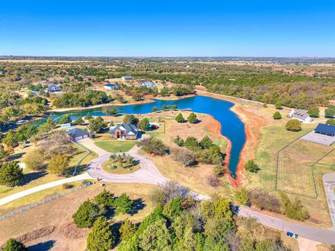 13201 Big Cedar Ln, Yukon, OK 73099