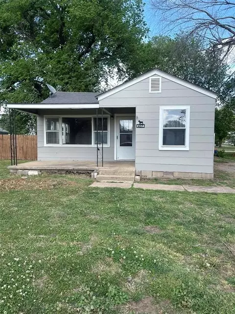 437 S Peachtree St, Ponca City, OK 74601