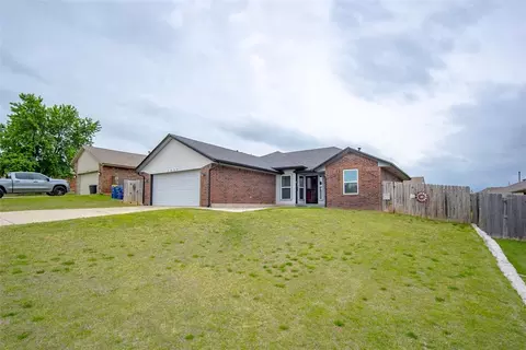 1917 Cimarron Trl, Choctaw, OK 73020