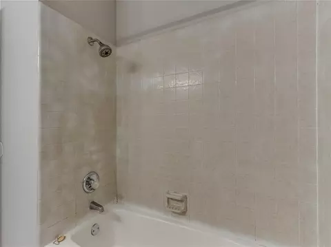 Bath - 409 Alpine Dr, Norman, OK 73072 photo 6 of 6