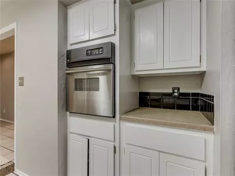 Kitchen - 409 Alpine Dr, Norman, OK 73072 photo 5 of 6