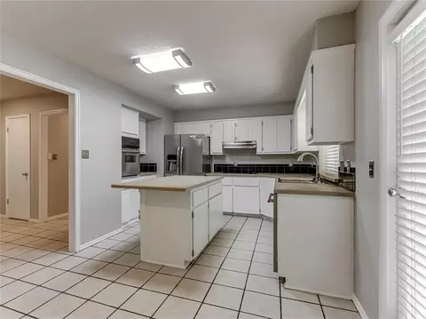 Kitchen - 409 Alpine Dr, Norman, OK 73072 photo 2 of 6