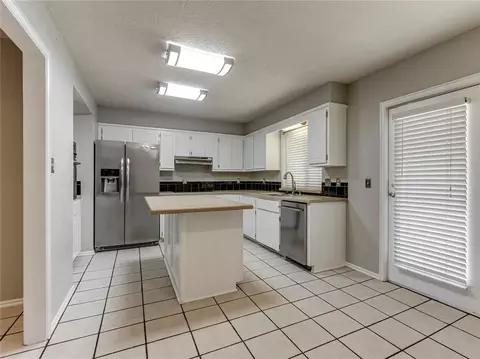 Kitchen - 409 Alpine Dr, Norman, OK 73072 photo 1 of 6