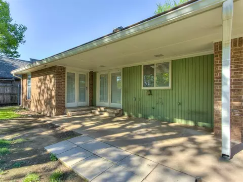Exterior - 409 Alpine Dr, Norman, OK 73072 photo 5 of 7