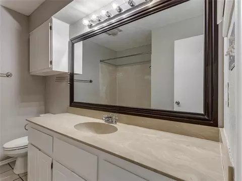 Bath - 409 Alpine Dr, Norman, OK 73072 photo 5 of 6