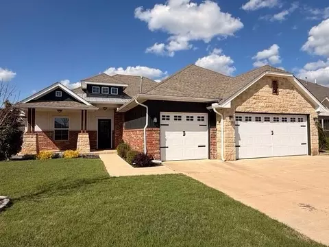 11017 NW 20th St, Yukon, OK 73099