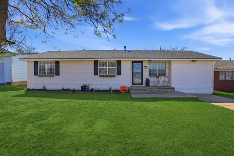 1003 N Hightower St, Altus, OK 73521