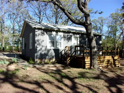 44021 Fairview Rd, Maud, OK 74854