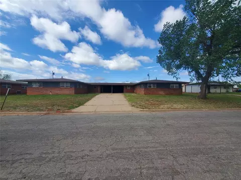 407 Iroquois Trl, Burns Flat, OK 73624