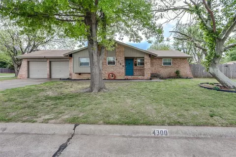 4300 S Vickie Dr, Del City, OK 73115