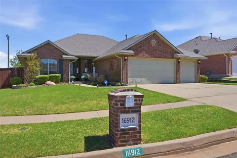 16912 Hardwood Pl, Edmond, OK 73012