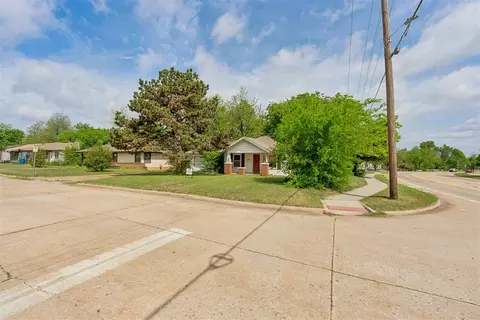 329 E Wayne Ave, Edmond, OK 73034 photo 2