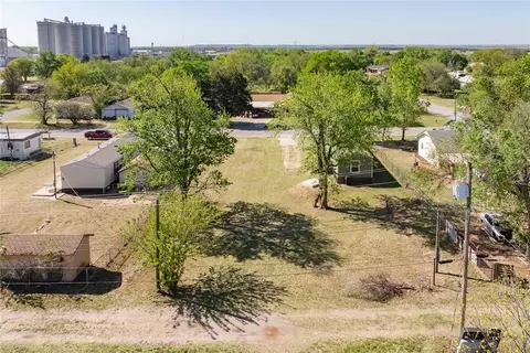View/Area - 716 W 2nd St, Watonga, OK 73772 photo 5 of 5