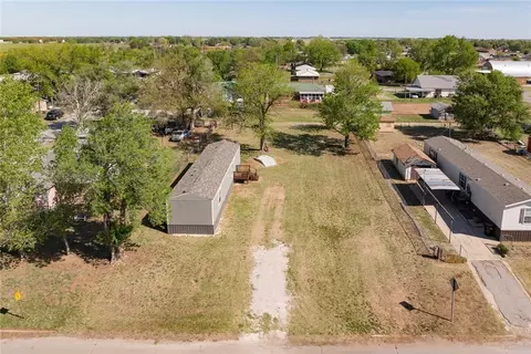 View/Area - 716 W 2nd St, Watonga, OK 73772 photo 2 of 5
