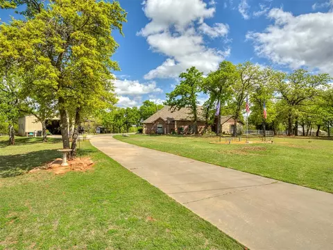 11597 273rd St, Blanchard, OK 73010