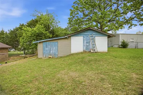 Exterior - 415643 E 1093 Rd, Checotah, OK 74426 photo 4 of 7