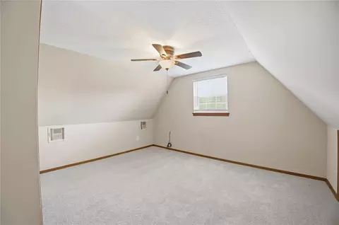 Bedroom - 415643 E 1093 Rd, Checotah, OK 74426 photo 7 of 9