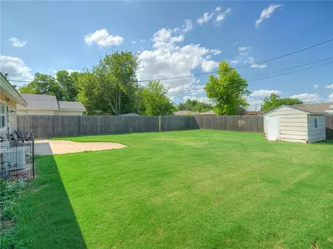 Exterior - 819 E Mosier St, Norman, OK 73071 photo 4 of 5