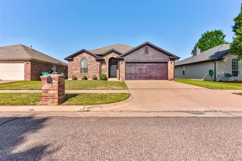 16305 Osceola Trl, Edmond, OK 73013