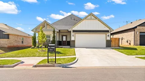 9240 NW 144th Pl, Yukon, OK 73099