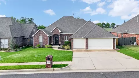 1717 Redland Dr, Edmond, OK 73003