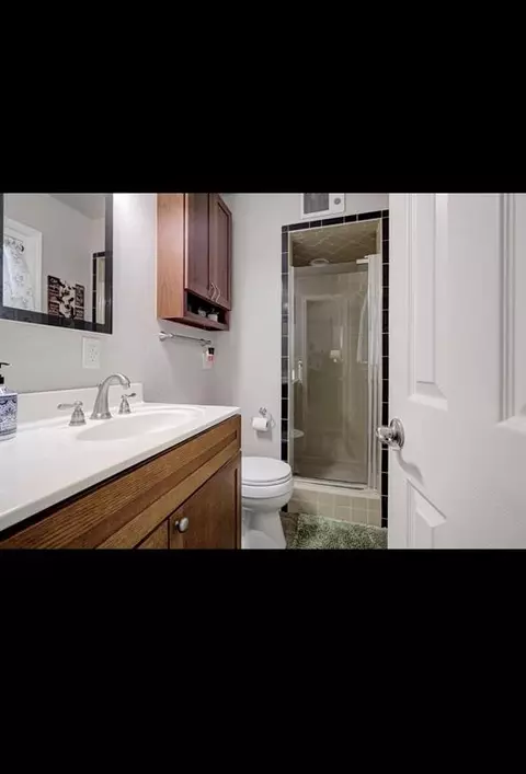 Bath - 21024 Judy Cir, Mcloud, OK 74851 photo 1 of 2