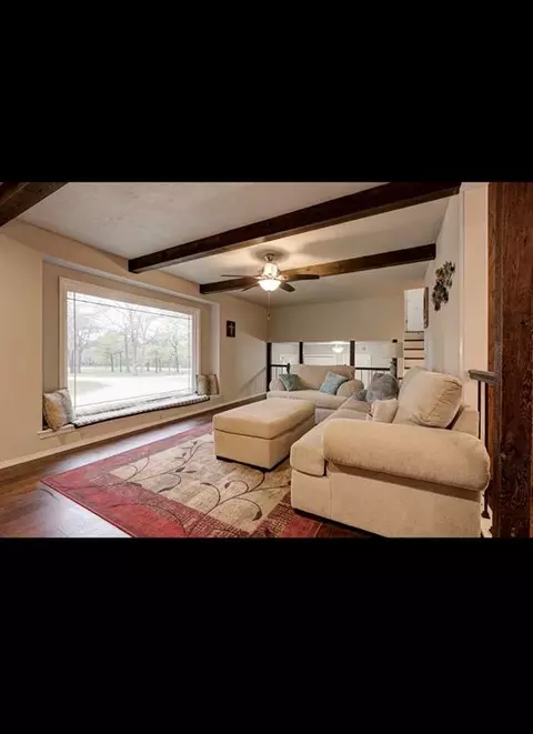 Living - 21024 Judy Cir, Mcloud, OK 74851 photo 2 of 3