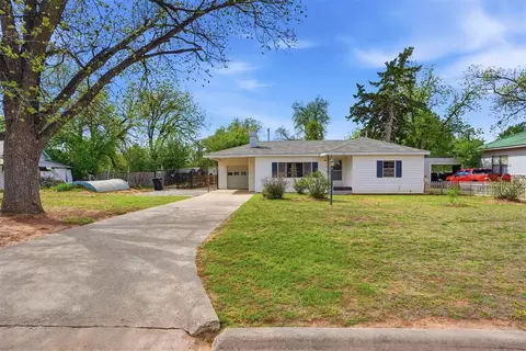 313 E Davis Ave, Tipton, OK 73570