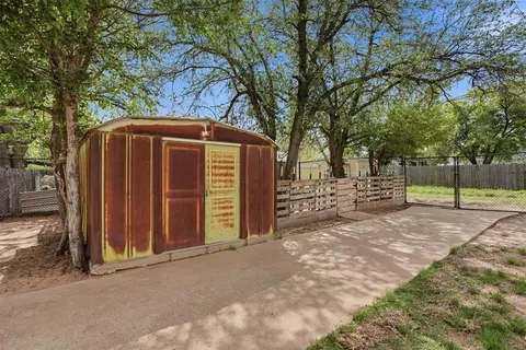 Exterior - 313 E Davis Ave, Tipton, OK 73570 photo 11 of 12