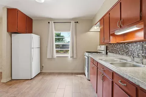 Kitchen - 313 E Davis Ave, Tipton, OK 73570 photo 1 of 5