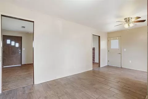 Living - 313 E Davis Ave, Tipton, OK 73570 photo 6 of 6