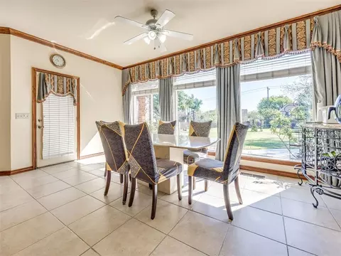 Dining - 1700 Eagle Dr, Edmond, OK 73034 photo 4 of 6