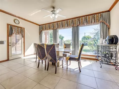 Dining - 1700 Eagle Dr, Edmond, OK 73034 photo 5 of 6