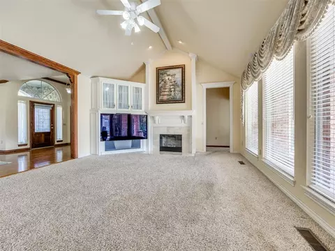 Living - 1700 Eagle Dr, Edmond, OK 73034 photo 4 of 4