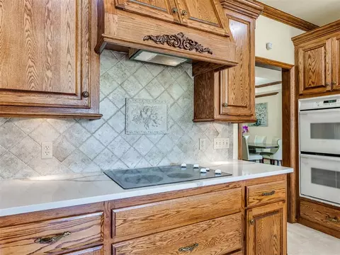 Kitchen - 1700 Eagle Dr, Edmond, OK 73034 photo 4 of 4