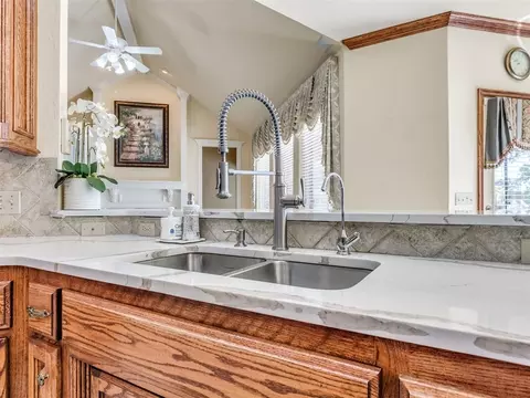 Kitchen - 1700 Eagle Dr, Edmond, OK 73034 photo 3 of 4